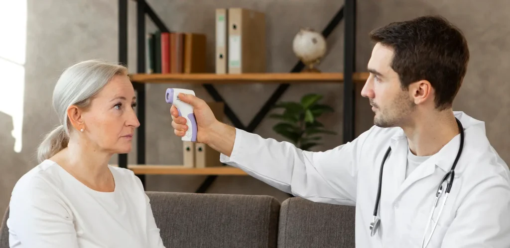هزینه ویزیت پزشک متخصص در منزل
